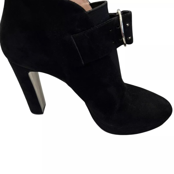 Prada Elegant Black Women's Heeled Boots - Picture 1 of 16